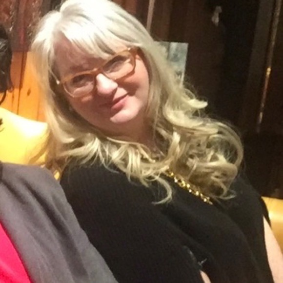 Meet your Posher, Heather - Picture 2 of 2